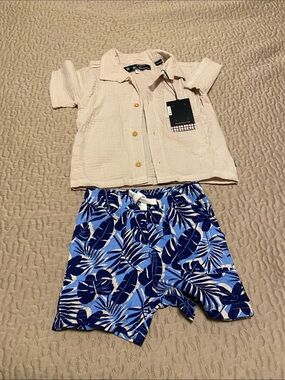 2 pc Bon Bebe Pale Cotton Gauze Button-Up Shirt & Blue Tropical Leaf Shorts